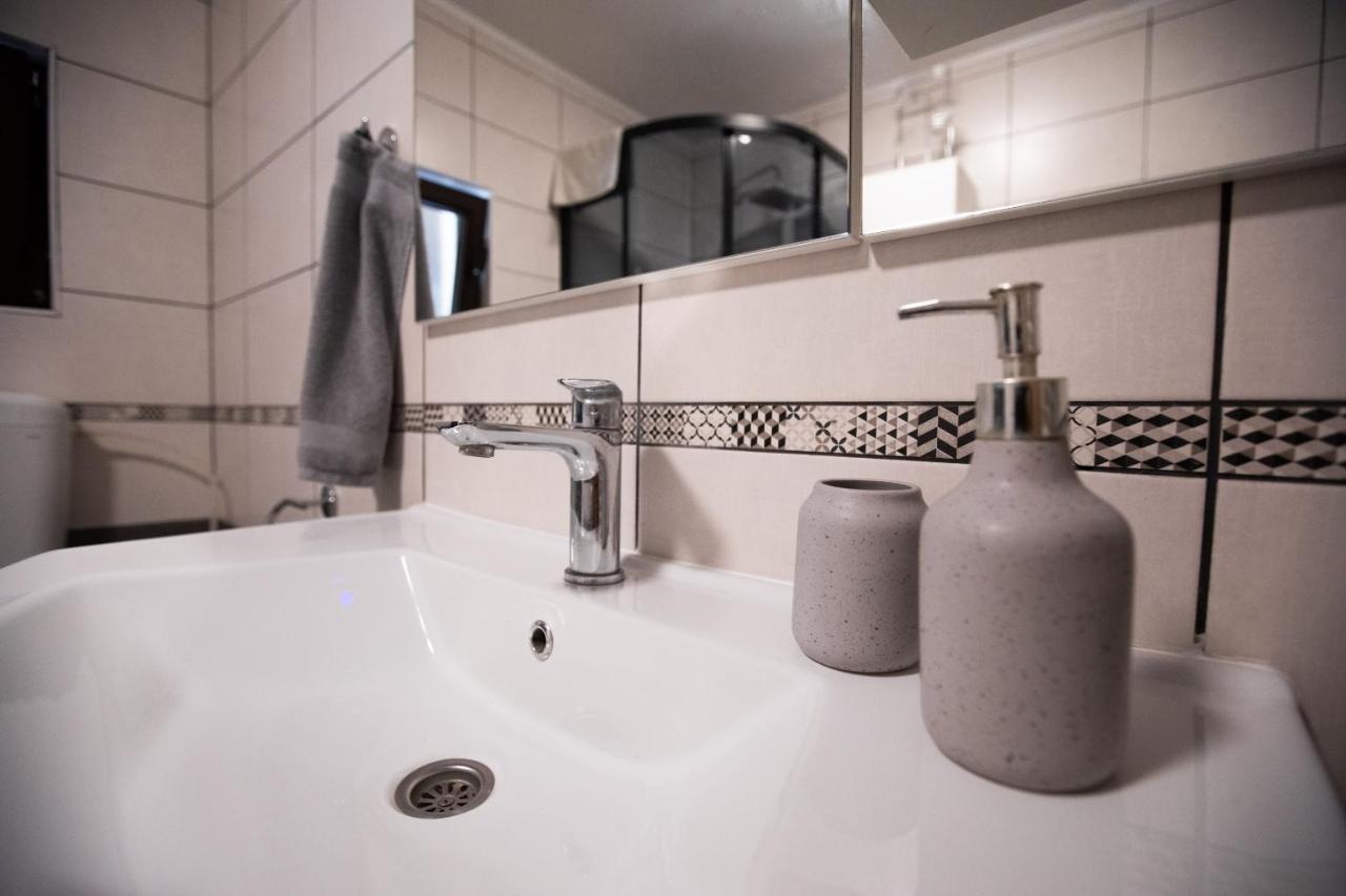 Apartmani Lara Modrus-Kuca Za Odmor Exterior foto
